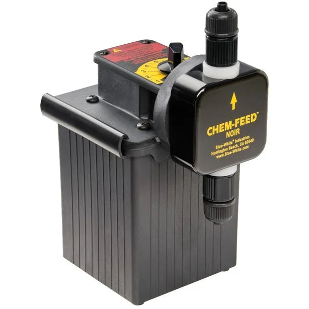 Blue White C15N332X040V70 CHEM-FEED C-1500 Series 24V Metering Pump - 31.1 GPD, 2.7 Oz./Minute Car Wash Superstore